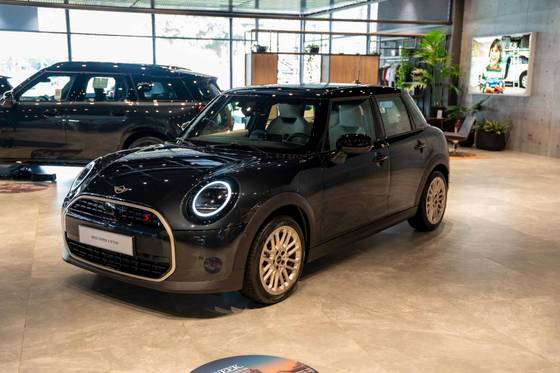 MINI COOPER 2.0 16V TWINPOWER GASOLINA S TOP 4P STEPTRONIC MINI COOPER 2.0 16V TWINPOWER GASOLINA S TOP 4P STEPTRONIC